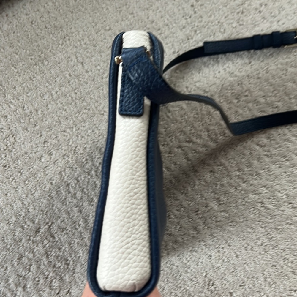 Kate Spade Purse - Picture 6 of 10